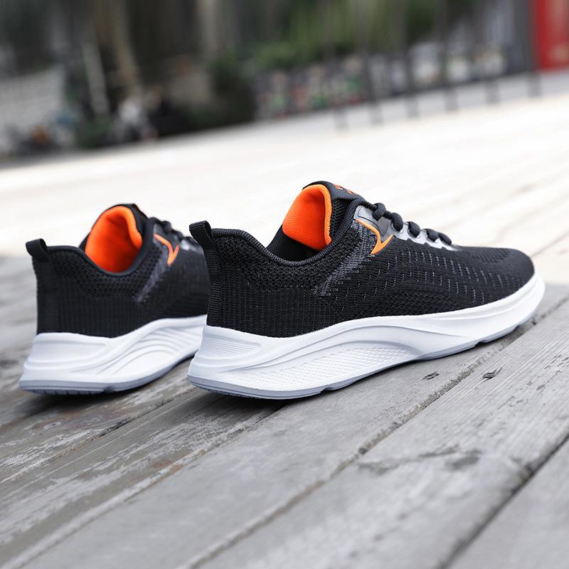 New fly-woven four-season sports shoes casual shoes women's comfortable and fashionable single shoes running shoes