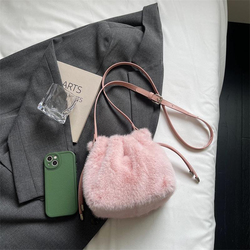 Fashiable Bucket Bag Soft Fluff Mini Shoulder Bags For Women 2026 Winter Trend Plush Handbags Crossbody Bag