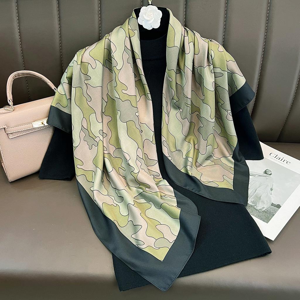 Spring and summer Korean version of the new graffiti design simulation silk scarf women's daily travel sunscreen large shawl commuter scarf