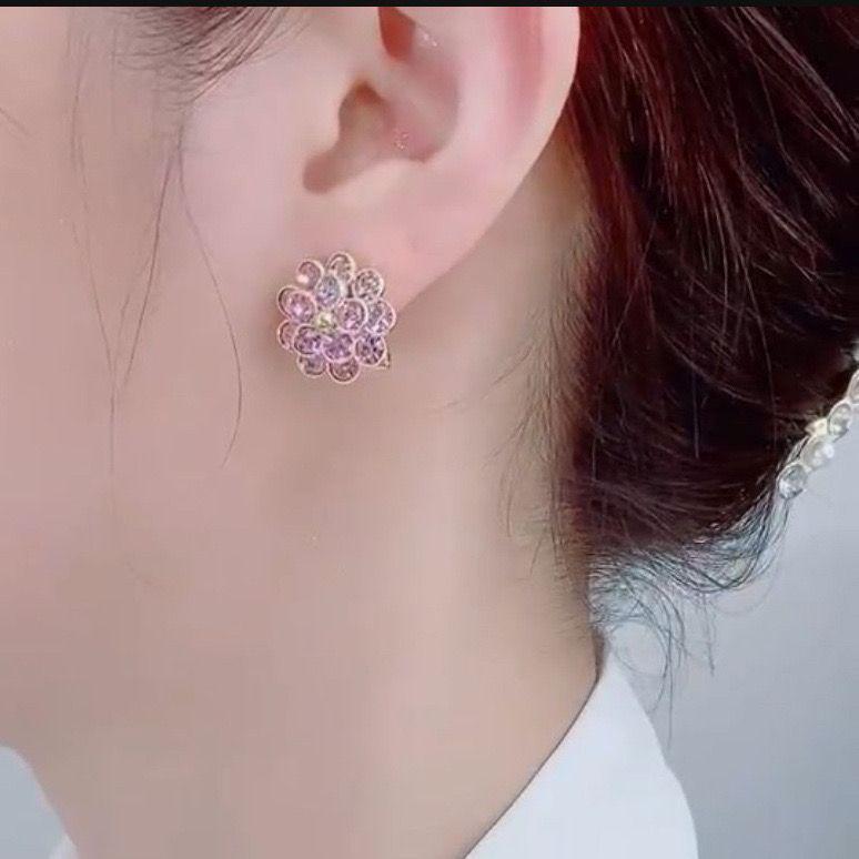 Elegant Flower Alloy Ear Cuffs: Retro French Style, Versatile, Trendy, Light Luxury Jewelry