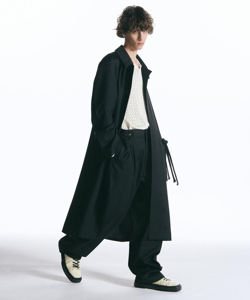 Insilence Back Flap Balmacaan Coat Black