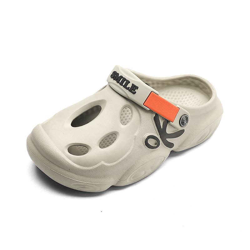 Two-wear hole shoes men's summer 2025 new outer wear trend, anti-skid beach thick-soled bag head slippers