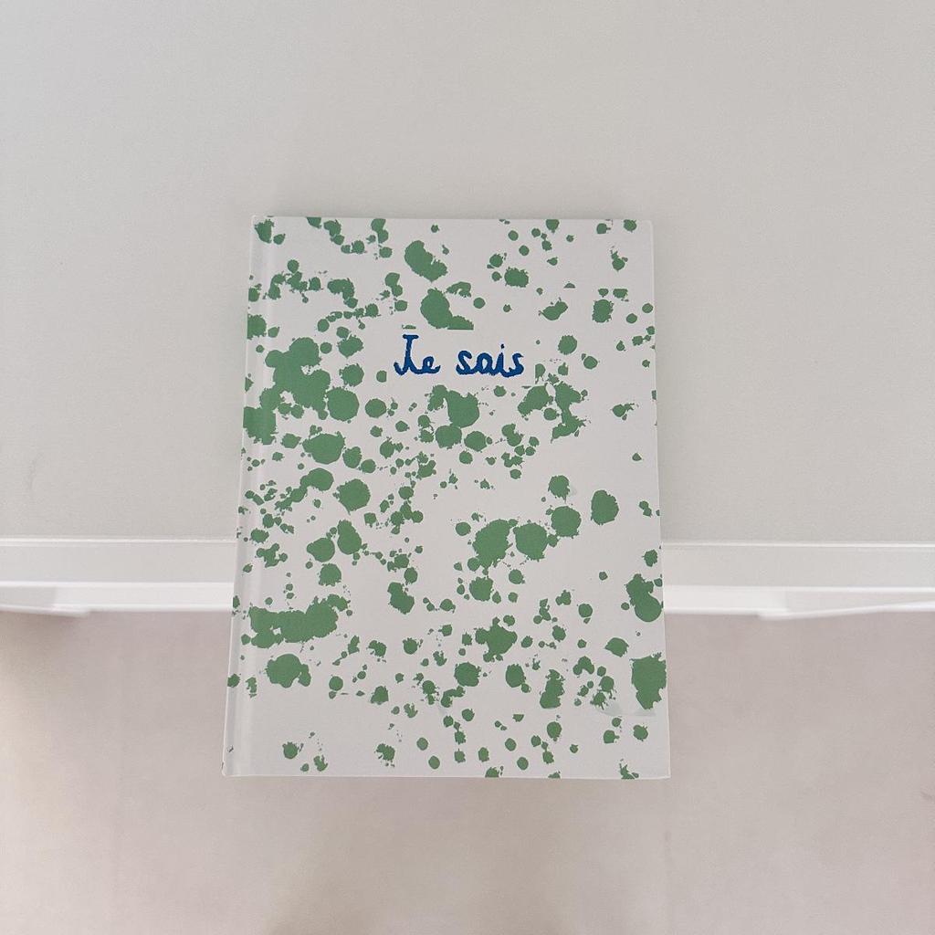 Vintage-Style Notebook for Photography: Lined Paper, Artistic Simulation Book Props