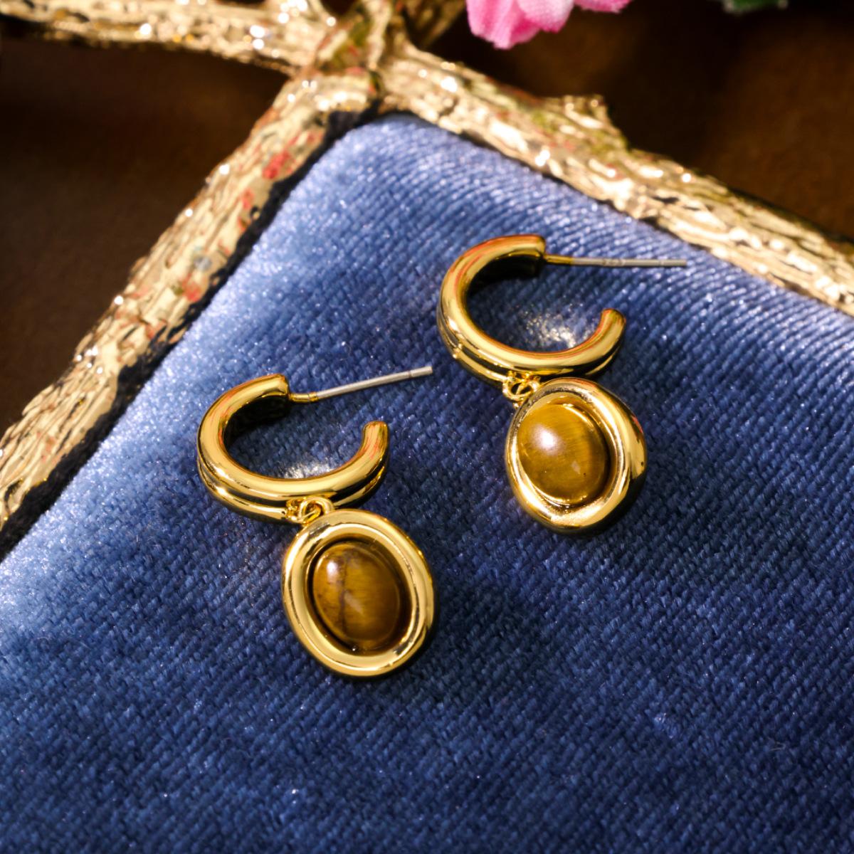 Серьги серии Mirad Высококачественные Ретро Простые Легкая Роскошь Нишевые Обсидиан