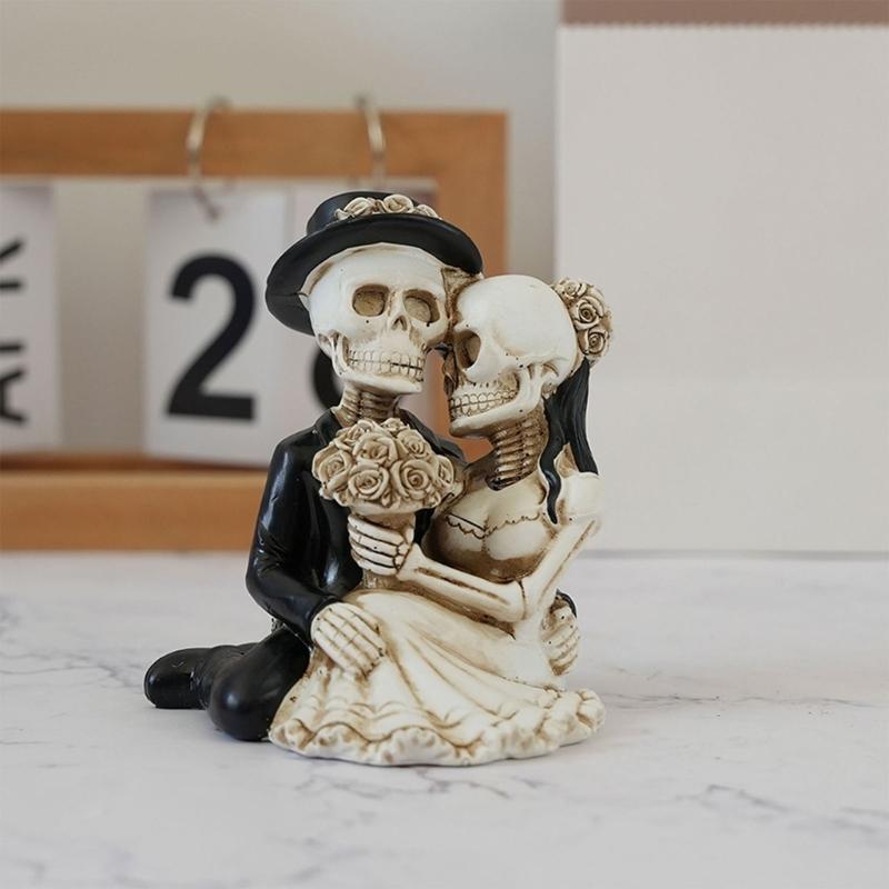 Skeleton Couple Figurine - Romantic Gothic Halloween Decor Resin Statue for Home, Desk, Yard, Party & Day of the Dead