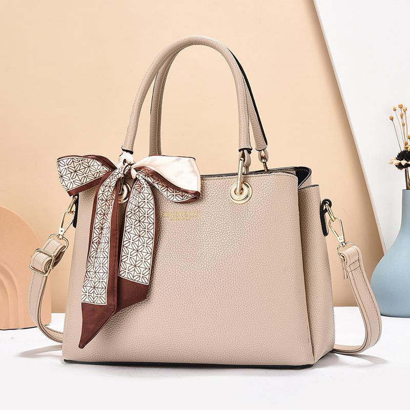 Handbag Middle-aged women's bag One shoulder messenger bag Silk scarf accessories Versatile and dignified