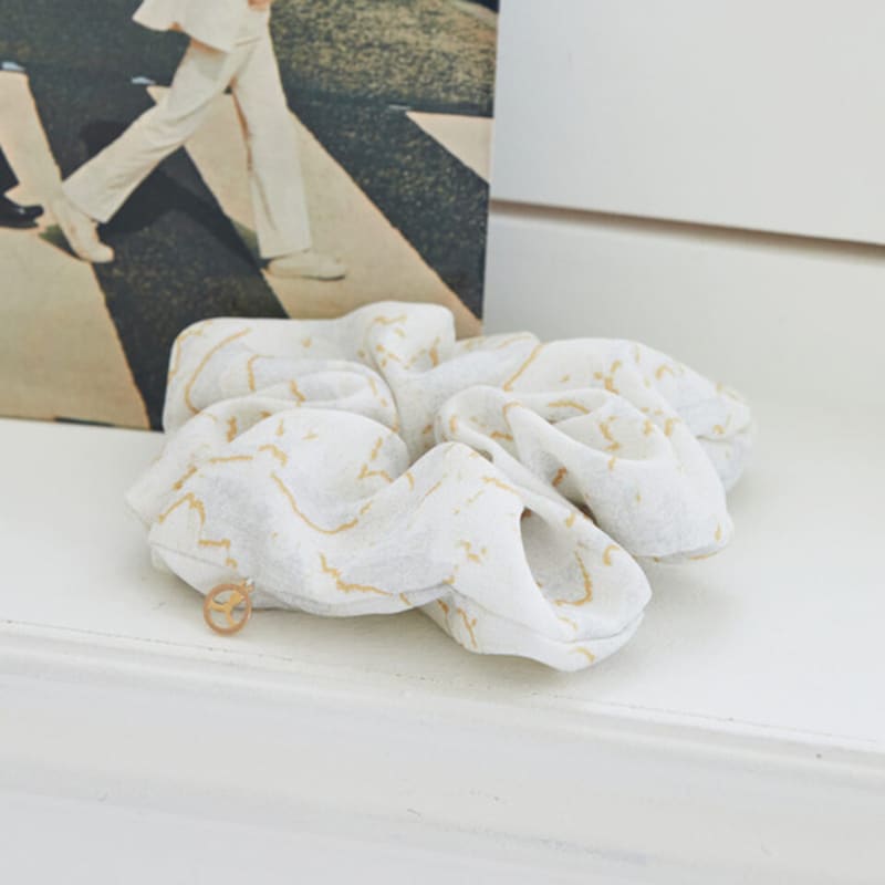 ANA MAISON Creamy Cloud Big Hair Scrunchie [PMHB-1422]