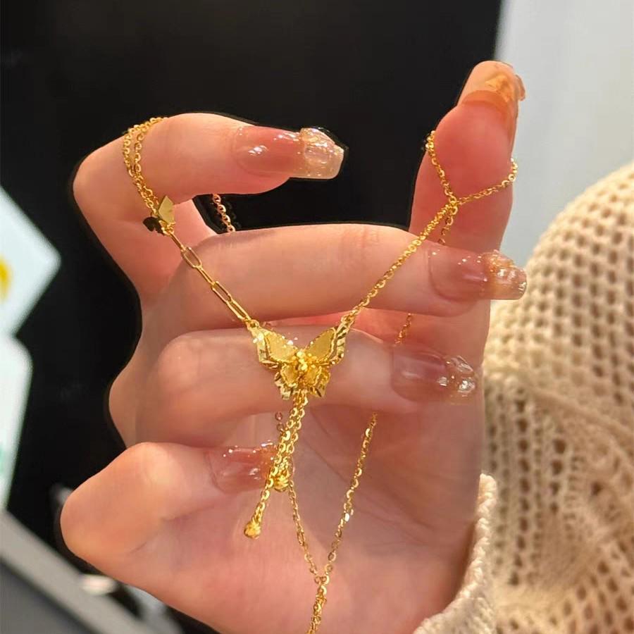 Goldene Schmetterling Quasten Halskette: Glänzende, Kleine Schlüsselbein-Kette mit Feen-Design für Damen
