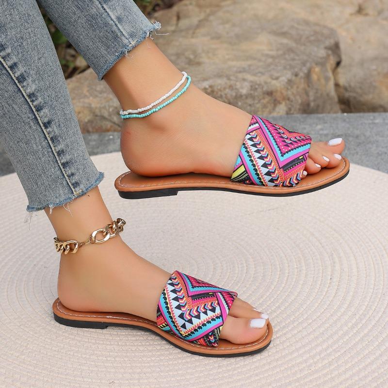 Fashion 2025 Women's Summer New Fashion Solid Color Shallow Mouth Comfort Sandals Outdoor Designer Women's Slippers