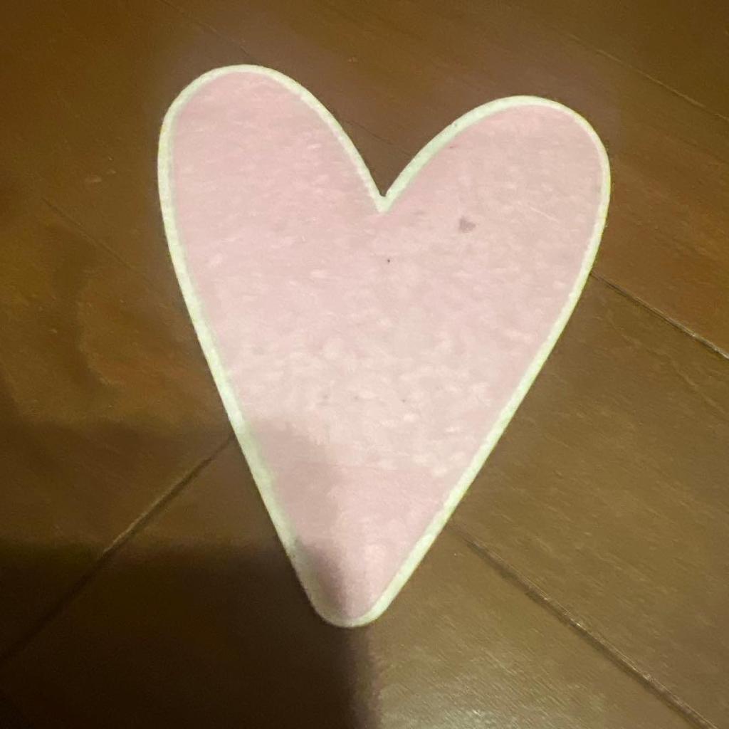 [USED] TWICE heart-shaped pink goods