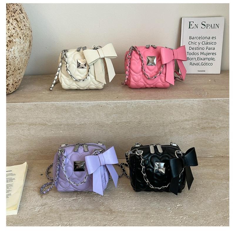 Ladies' Handbag, Women's Love Embroidered Thread Chain Handbag, Korean Chain Bag, Versatile and Western-style Bow, Small Fragrant Crossbody Bag