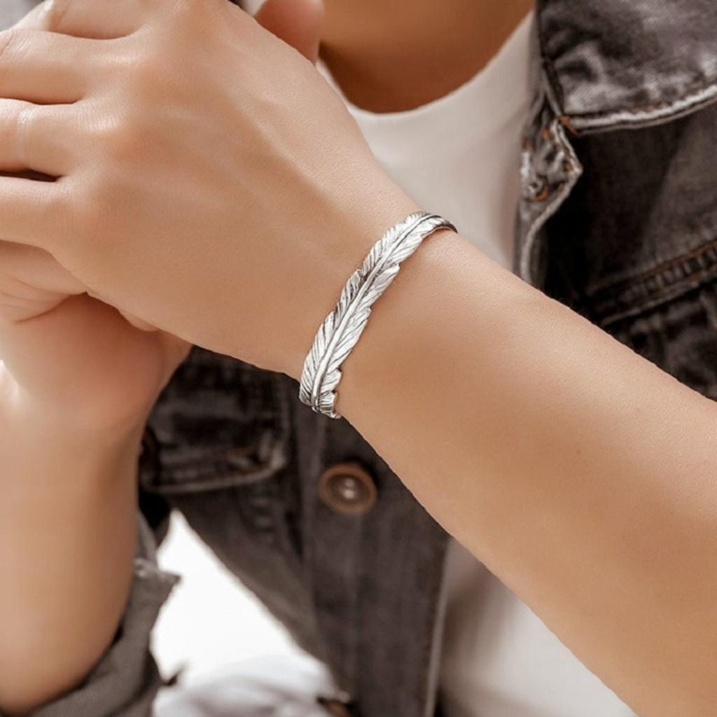 Handmade Art Design Carved Feather Bracelet Unisex Fashion Casual Sports Jewelry