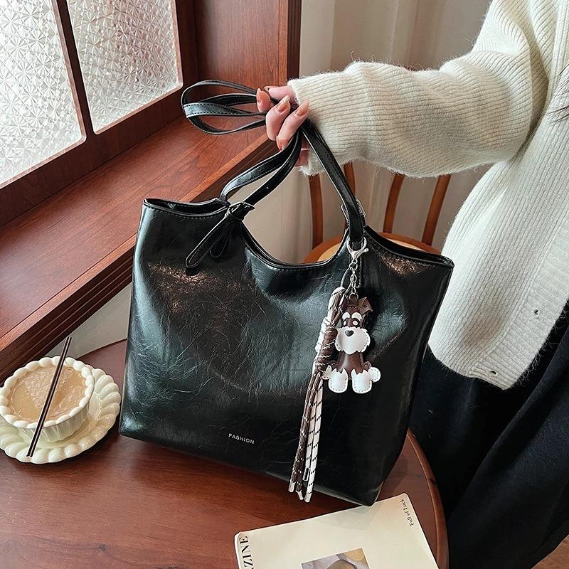 High value large capacity autumn and winter bag wind going shoulder bag temperament commuter tote bag