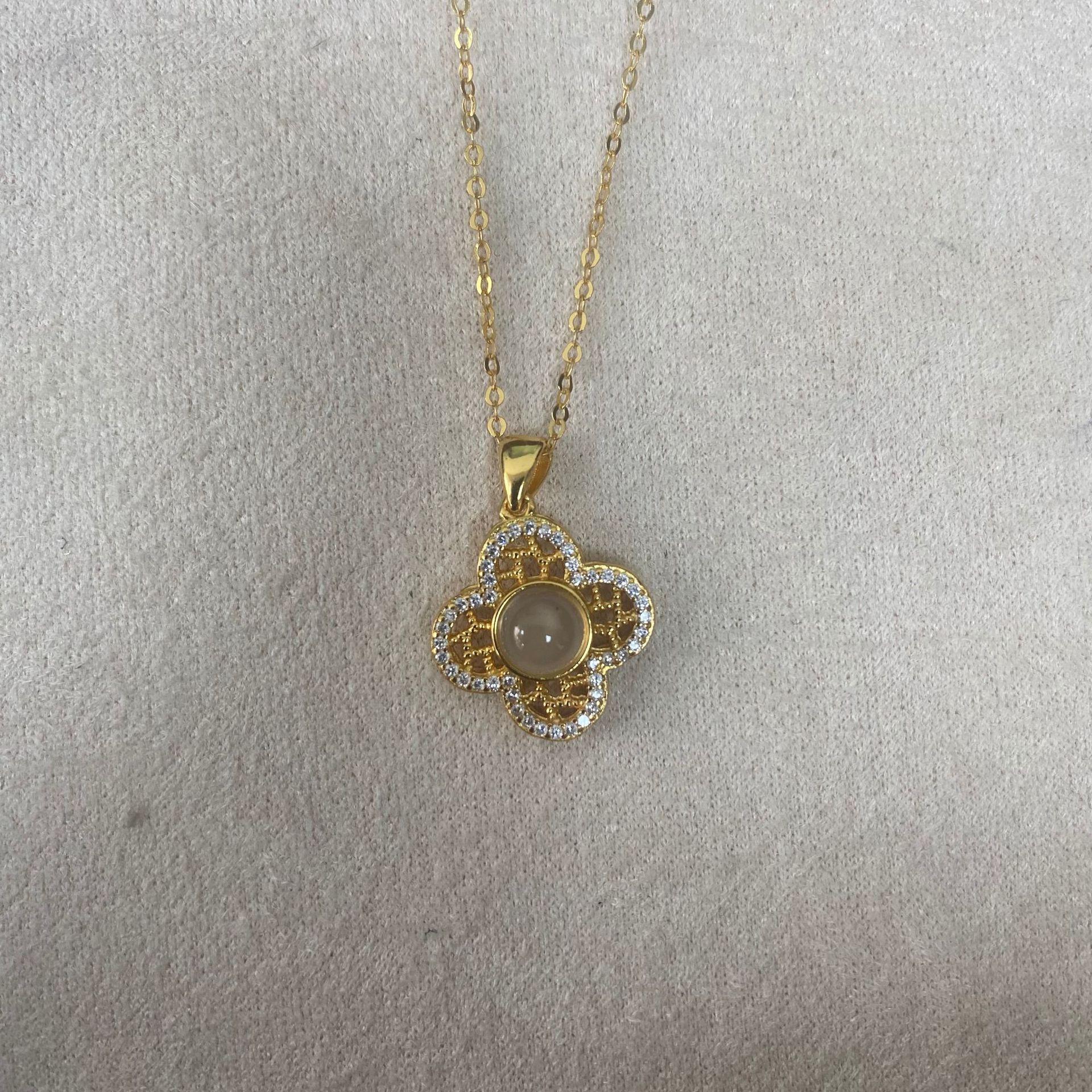 

Серебряное ожерелье с четырьмя листочками клевера из натурального халцедона, винтажная цепочка на ключицу, бриллиантовый кулон, ювелирные изделия из нефрита с высоким содержанием льда 925 silver