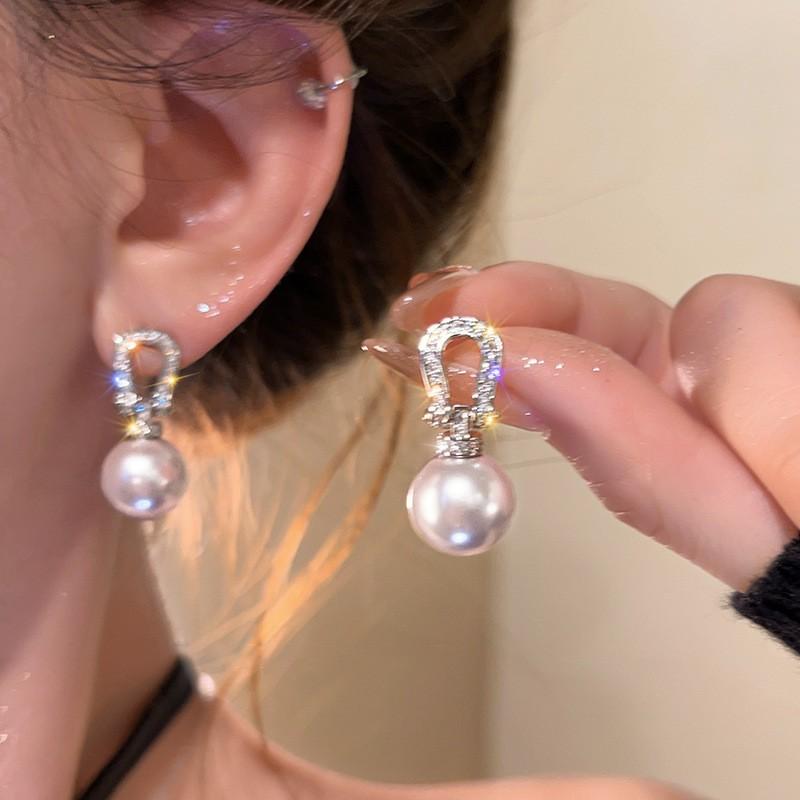 Zircon Geometric Pearl Stud Earrings Autumn and Winter Retro Elegant Earrings Temperament Earrings Women