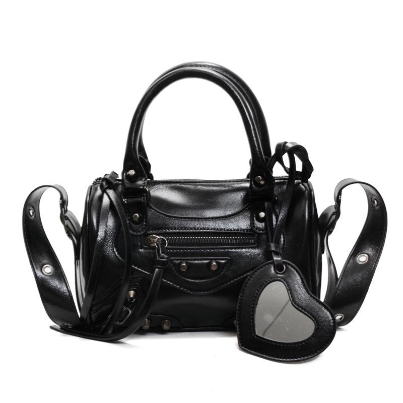 Niche Retro Hand-Carried Locomotive Bag Women'S Versatile Contrasting Color Shoulder Messenger Boston Bag