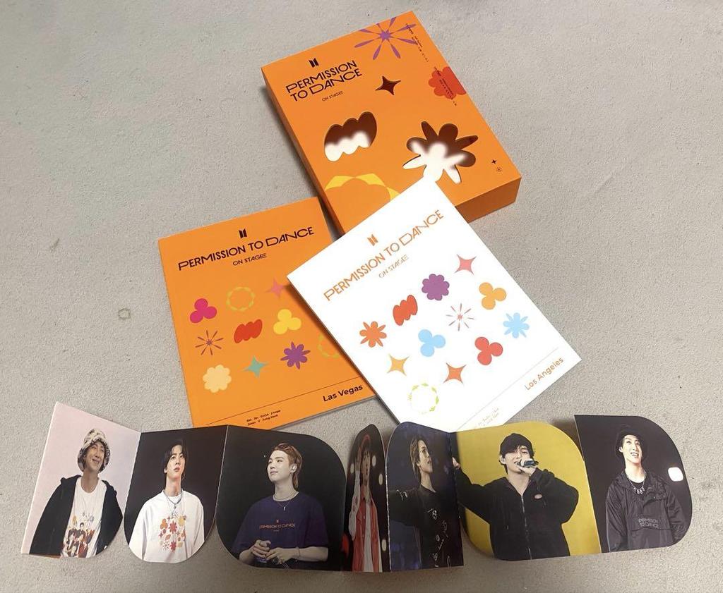 [USED] BTS Permission to Dance photobook