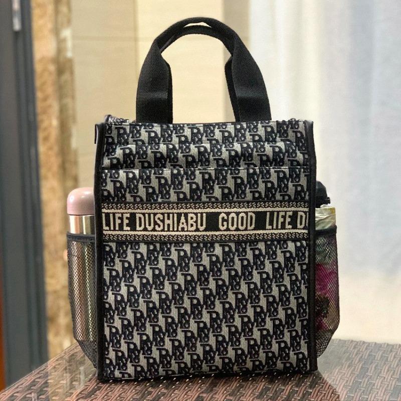 

Large new canvas multi-layer student make-up bag, document bag, leisure bag, bring rice bag to work, and bento
