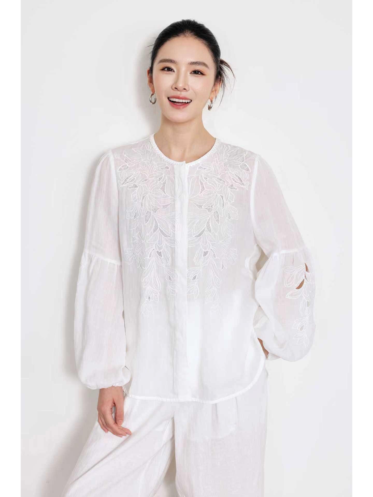 Spring 2026 French Embroidery Linen Shirt with Lantern Sleeves - Casual Vacation Style Small белый