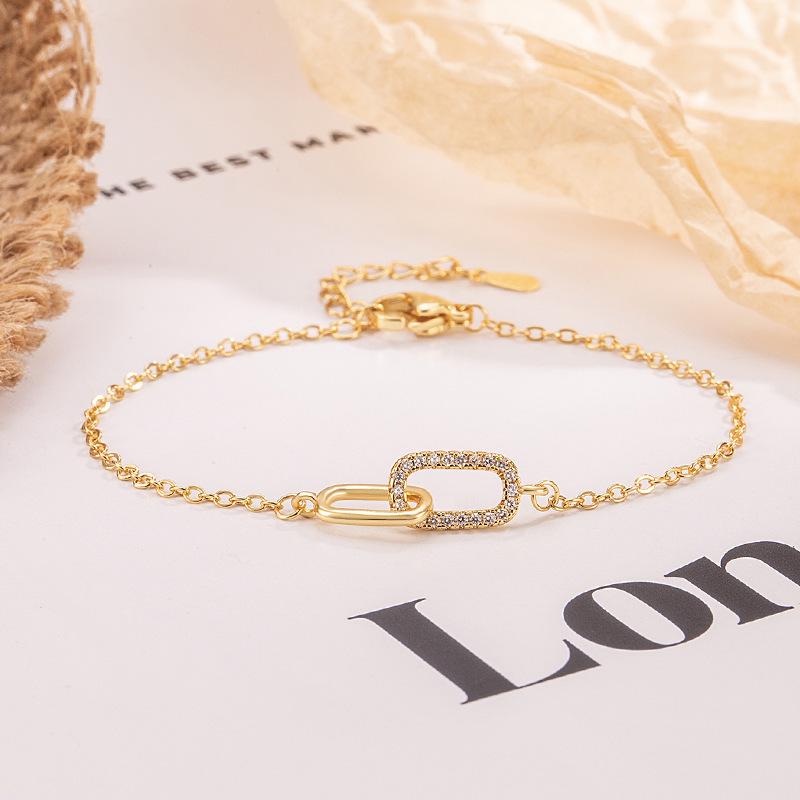

Women s Luxurious Diamond-Accented Paperclip Bracelet