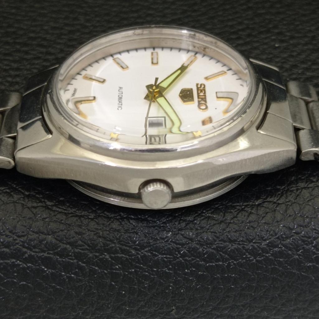 GENUINE VINTAGE SEIKO 5 AUTOMATIC JAPAN MENS WHITE COLOR DIAL WATCH a500797-5 R154-a500797