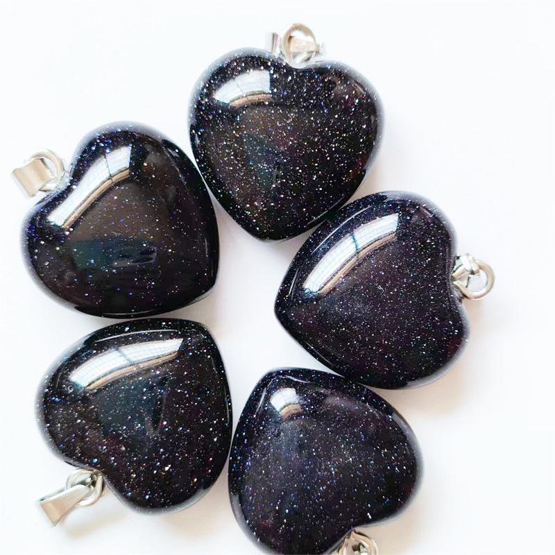 Korejský náhrdelník s přívěskem ve tvaru srdce z přírodního krystalu o velikosti 20 mm - dárek k Valentýnu