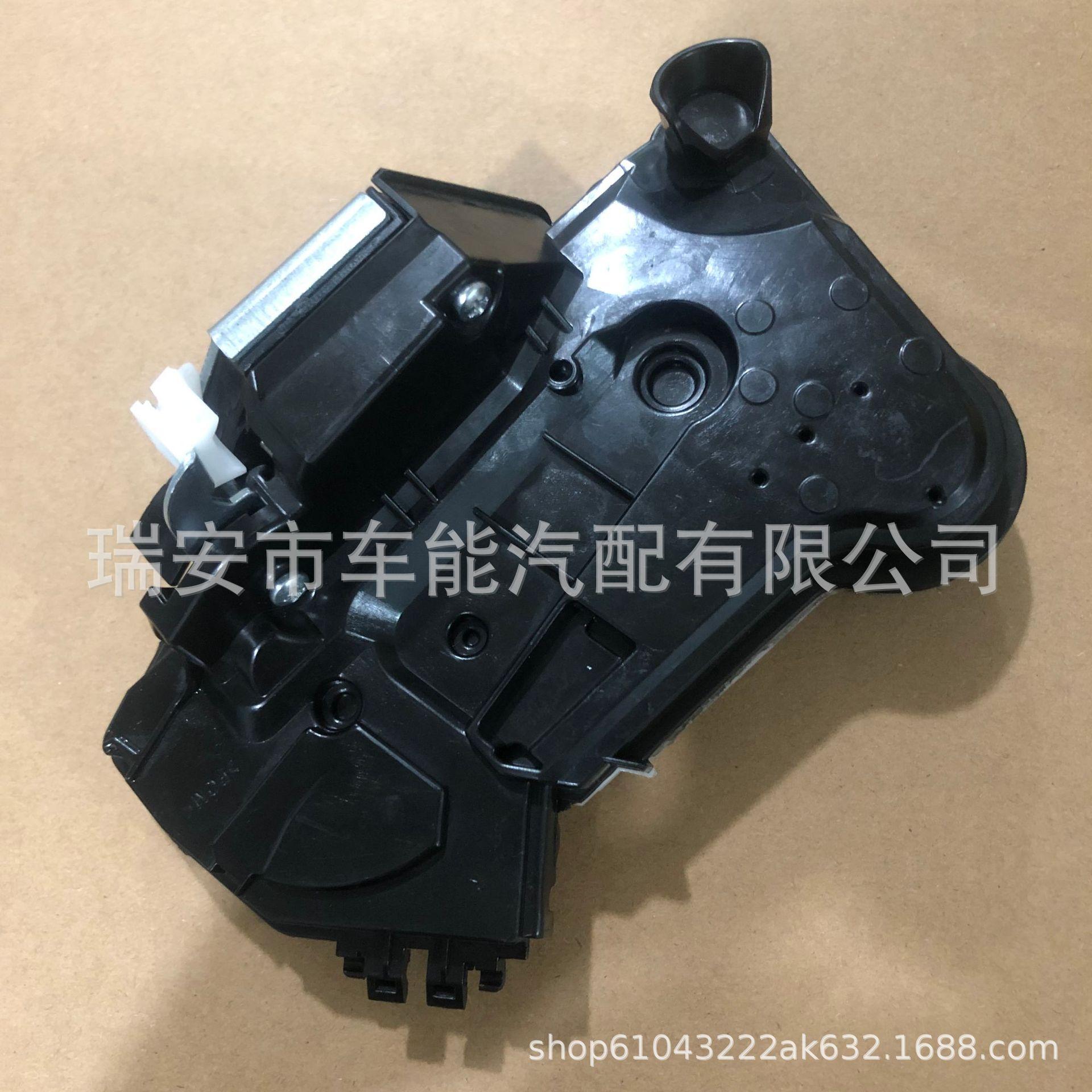 69040-02440, 69030-02380, 69060-0E030 Замок средней двери для Toyota Camry Front Left