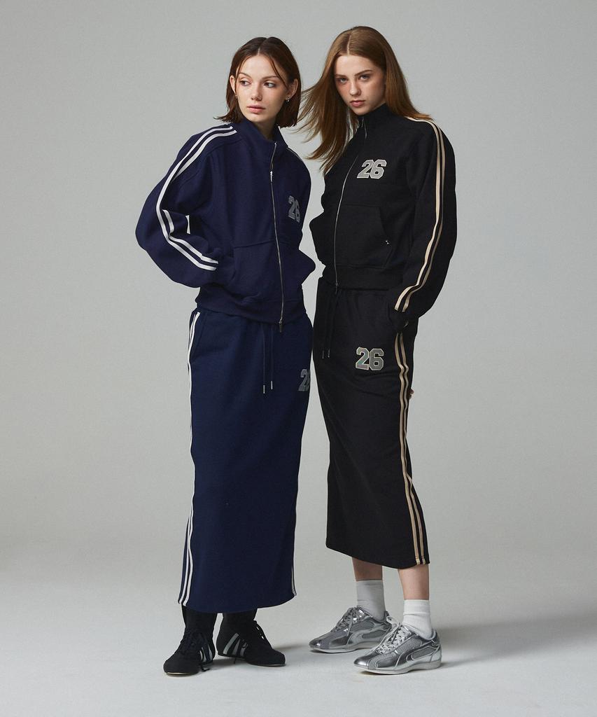 Kitty Pottery 26 Sporty Embroidered Training Long Skirt Navy