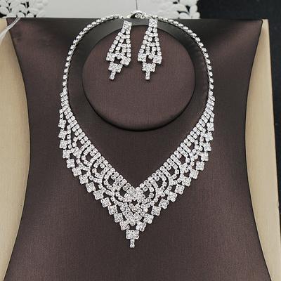 Conjunto de joyería para mujer, nuevo, sencillo y versátil, vestido de novia, collar, pendientes, collar de boda de diamantes de imitación coreano de dos piezas