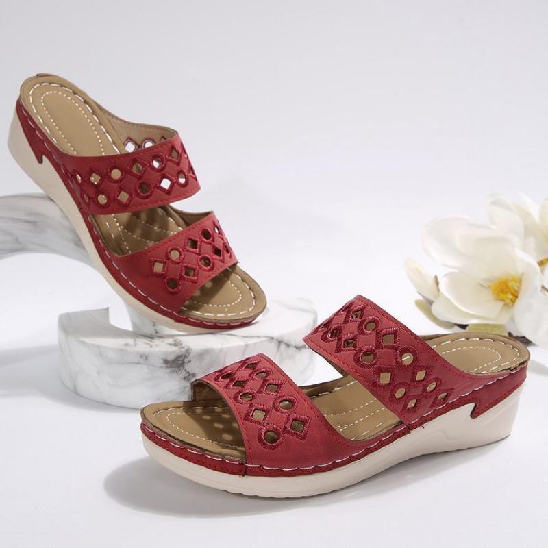 Foreign Trade Large Size Wedge Heel Women's Slippers Summer New European and American Wedge Heel One Word with Cool Slippers