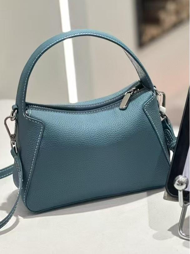 2025 Women's Genuine Leather High-End Pillow Crossbody & Shoulder Bag, Spring/Summer Collection