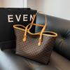 High sense women's large-capacity bag, new versatile shoulder bag, retro fashion commuter tote bag
