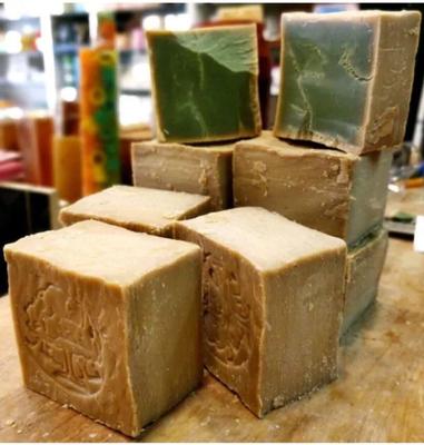 Sapone Tradizionale all'Alloro e Olio d'Oliva 1kg (1000g) - Confezione da 5 Pezzi, Sapone di Castiglia Naturale Fatto a Mano per Viso e Corpo (Fatto in Turchia)