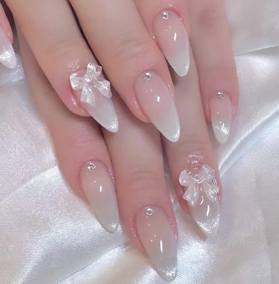 24Pcs French Glitter Snowflake Diamond Nude Christmas Press On Nails Removable False Nails For Women And Girls