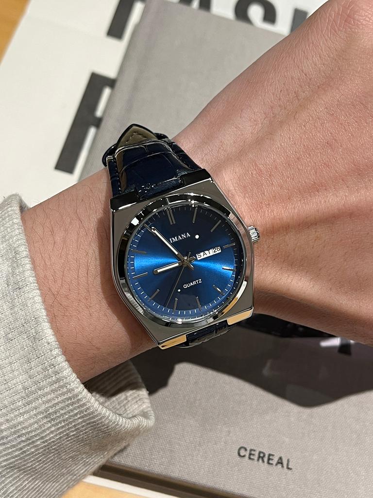 Unisex Leather Band Watch Classic Style Wristwatch for Men And Women