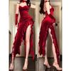 Übergröße Französischer Stil Retro Rotes Samt Spaghettiträger Kleid Damen Asymmetrischer Schlitz Sexy Etuikleid Schwerindustrie Kleid