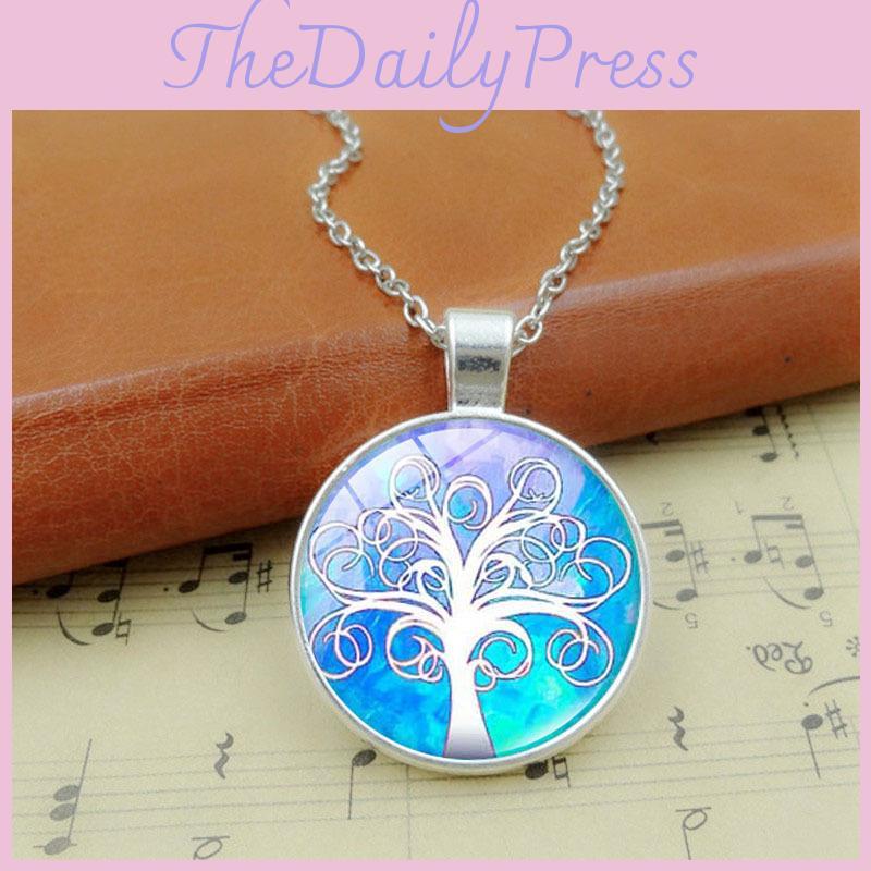 Elegante Halskette mit Anhänger im Baum-Muster in Vintage-Silberfarbe mit klassischem Glas-Cabochon