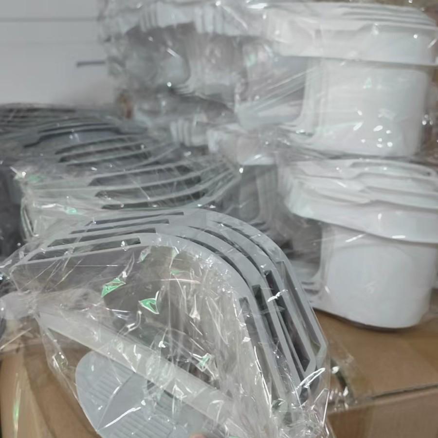 Premium Anti-Slip Duvet Cover Clips – Safe, Needle-Free Fasteners