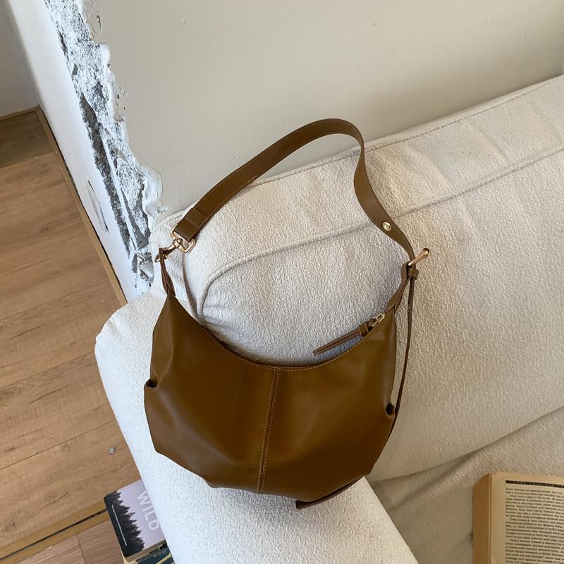 IELGY Croissant Retro One-Shoulder Underarm Bag Casual All-Match Cross-Body Dumpling Bag