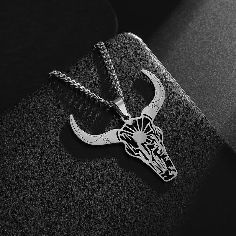 Fashionable Bull Head Men's Mexican Bullfighting Trend Jewelry Pendant Necklace