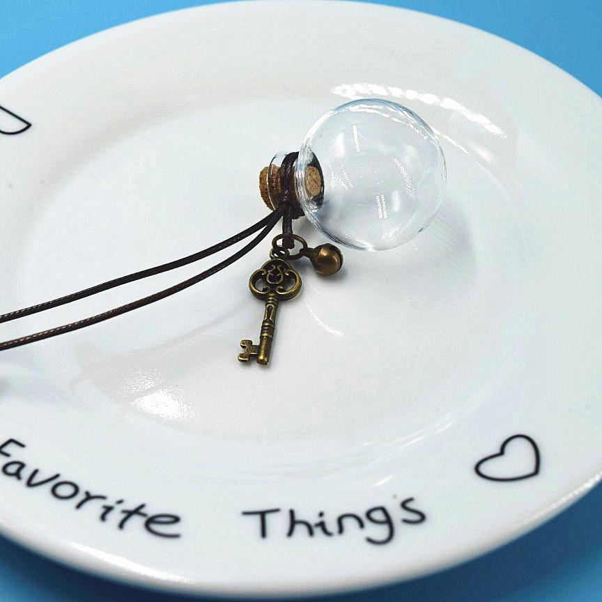 Dried Flower Essential Oil Car Pendant - High Borosilicate Glass Ball with Cork