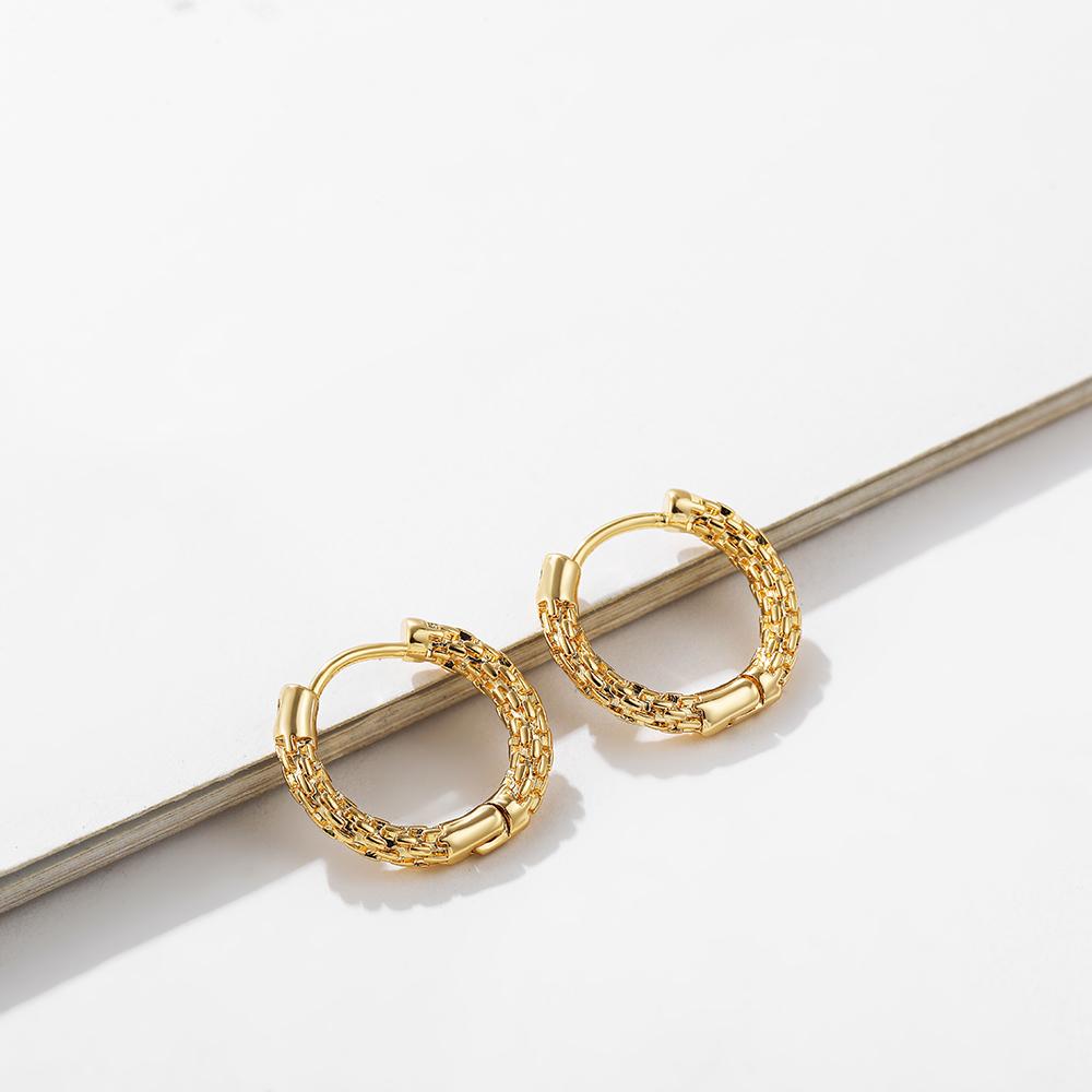 

Creative Design Smooth Square Round Chunky Hoop Earrings for Women Gold plated Thread Texture Ear Piercing Huggie Hoops Gift