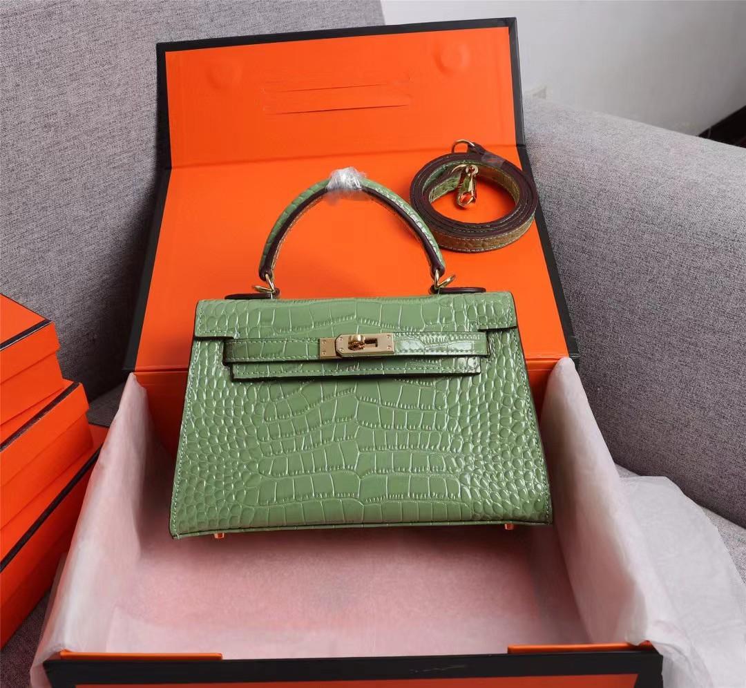 

Пряме схвалення Нова сумка кросбоді другого покоління з крокодилячим візерунком Міні+ Інтернет-знаменитість 22x7x11cm