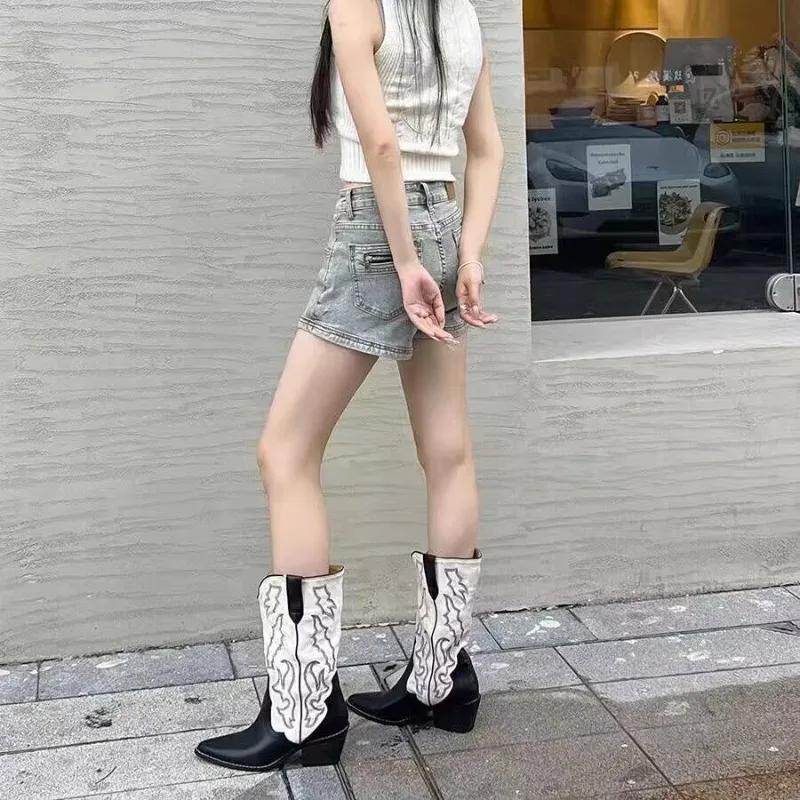 Fashion Embroidery Women Western Cowboy Boots Fashion Slip On Thick Heel Knight Long Booties Retro Style Autumn Winter Female Shoes