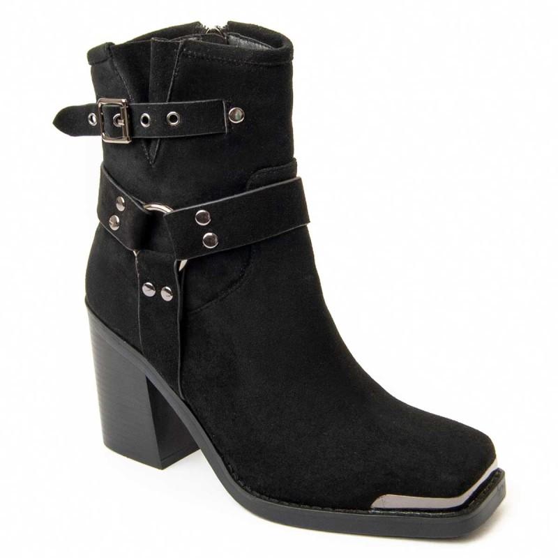 Women's Heeled Ankle Boot.  Montevita Town 96620