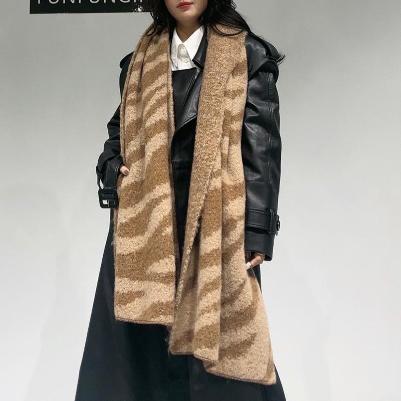 Autumn and winter fashion zebra pattern shawl women's versatile thickened warm scarf new imitation cashmere high-end shawl scarf