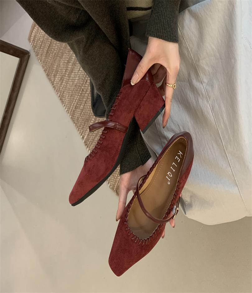 Soft-soled French temperament commuter pointed high heels 2025 retro late evening breeze fairy Mary Jane single shoe trend