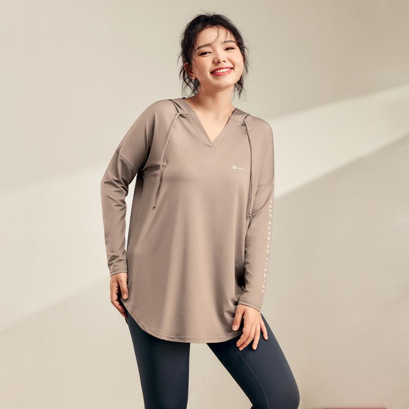 Women's Plus Size Hooded Yoga Top - Flattering, Breathable, Quick-Dry Long Sleeve for Fitness