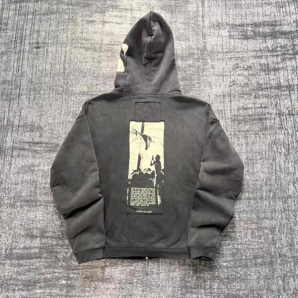 Bluza z kapturem drugiej generacji w stylu vintage z przetarciami, dziurami i pineskami - 1090g Melancholiczna Bogata Edycja