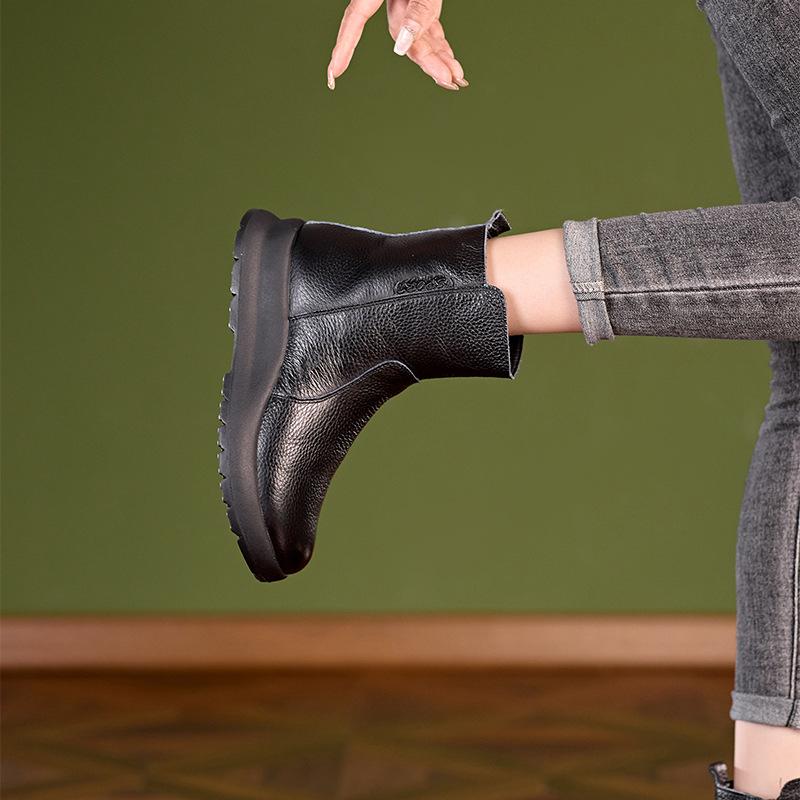 Short boots women's 2026 autumn and winter genuine leather boots thick soled wool women's boots thick women's rest shoes